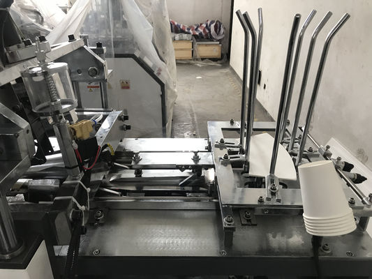 완전 자동 종이 컵 및 접시 제조 기계와 외형 크기 2130mm * 1350mm * 1900mm